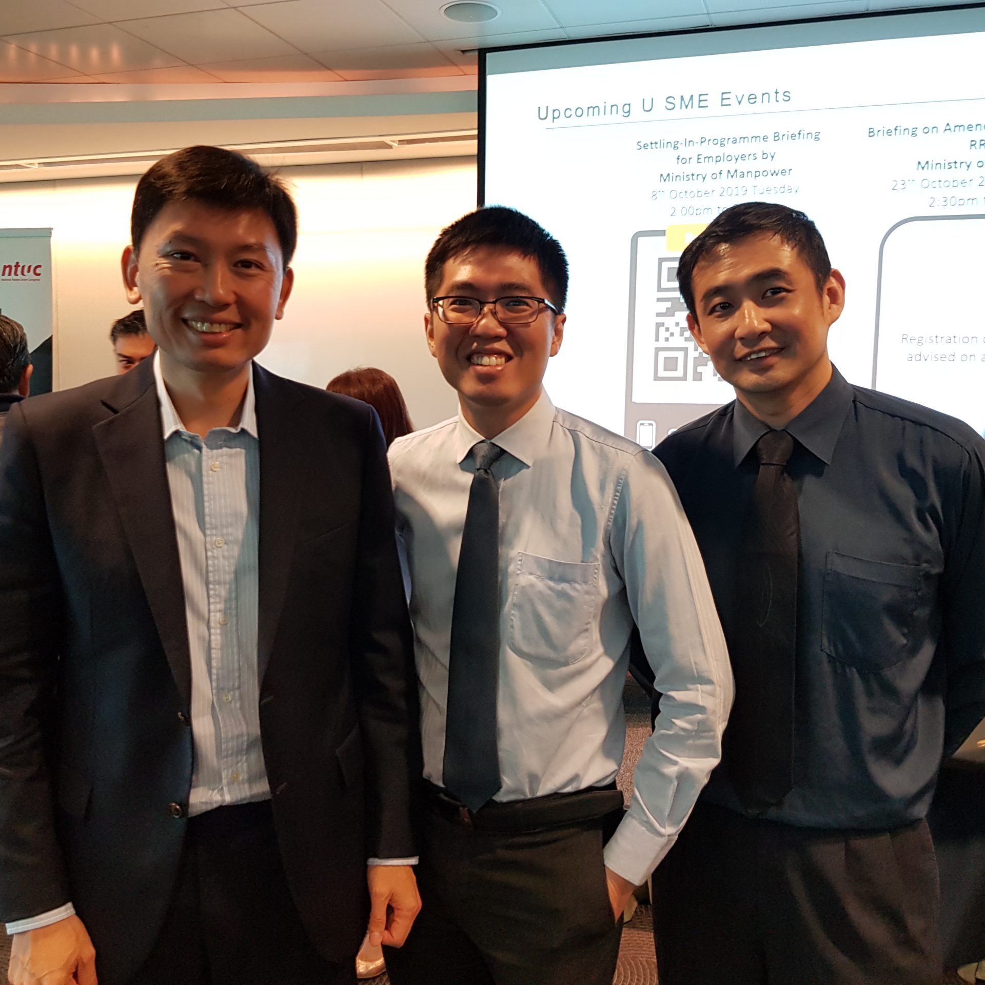 Lawrence with Minister of State Mr Chee Hong Tat at Innovation Dialogue